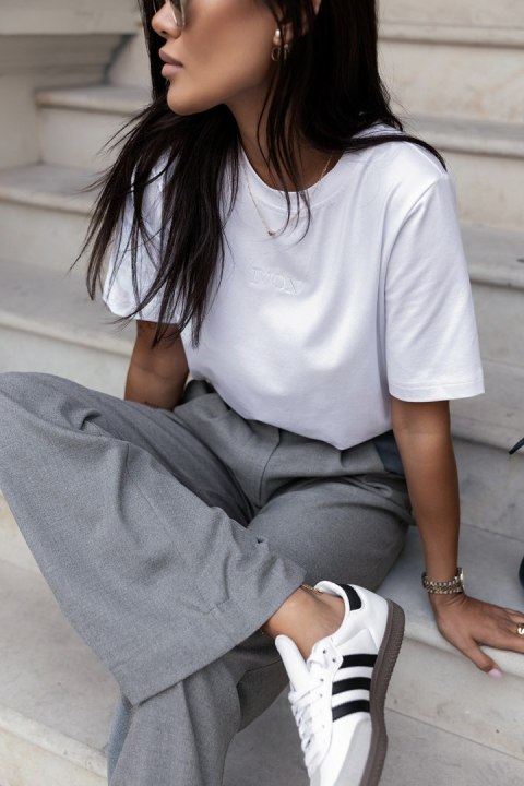 Tshirt Damski Model B57 White - IVON Tshirt Damski Model B57 White - IVON