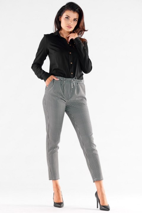 Spodnie Damskie Model A532 Houndstooth - awama Spodnie Damskie Model A532 Houndstooth - awama