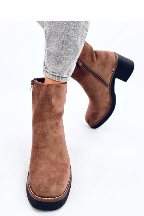 Botki zamszowe na szerokim obcasie ELIZA KHAKI - Inello Botki zamszowe na szerokim obcasie ELIZA KHAKI - Inello