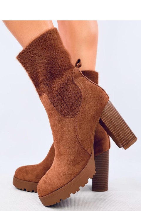 Botki na obcasie z elastycznym ściągaczem CARLINI CAMEL - Inello Botki na obcasie z elastycznym ściągaczem CARLINI CAMEL - Inello