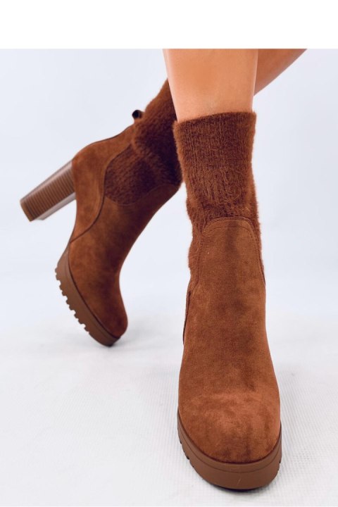 Botki na obcasie z elastycznym ściągaczem CARLINI CAMEL - Inello Botki na obcasie z elastycznym ściągaczem CARLINI CAMEL - Inello