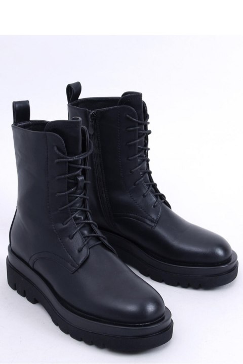 Botki na wysokiej podeszwie WEST BLACK - Inello Botki na wysokiej podeszwie WEST BLACK - Inello