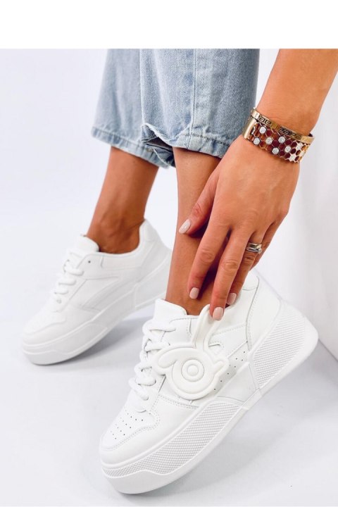 Sneakersy na platformie BROADY ALLWHITE - Inello Sneakersy na platformie BROADY ALLWHITE - Inello
