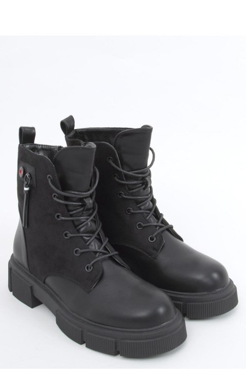 Botki na grubej podeszwie PROVO BLACK - Inello Botki na grubej podeszwie PROVO BLACK - Inello
