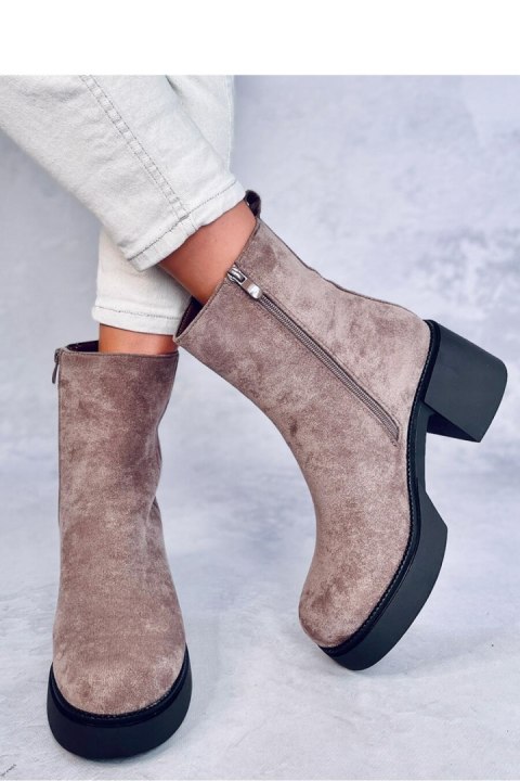 Botki na stabilnym obcasie RUFFIN KHAKI - Inello Botki na stabilnym obcasie RUFFIN KHAKI - Inello
