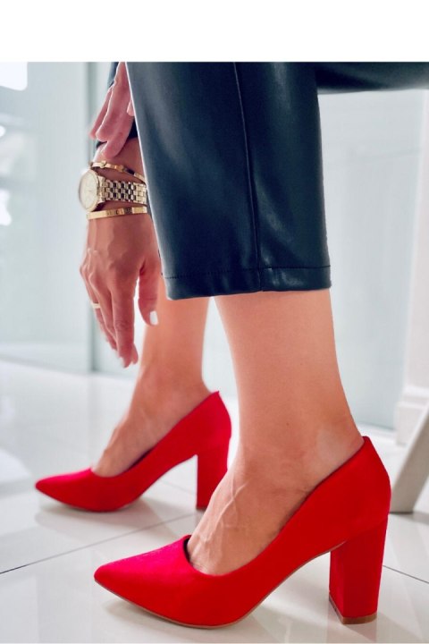 Czółenka na słupku IVONNE RED - Inello Czółenka na słupku IVONNE RED - Inello