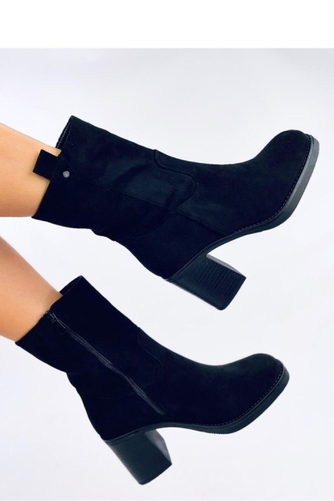 Botki na szerokim obcasie SALIFI BLACK - Inello Botki na szerokim obcasie SALIFI BLACK - Inello
