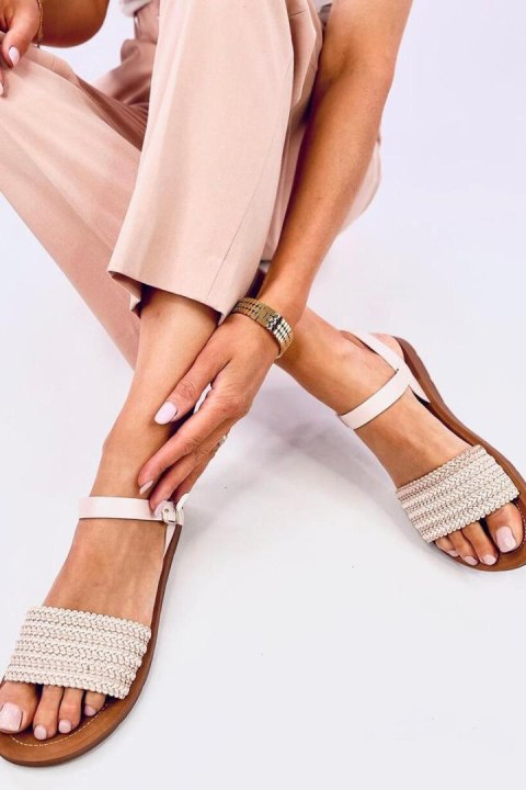Sandałki w stylu boho SALINON OFF-WHITE - Inello Sandałki w stylu boho SALINON OFF-WHITE - Inello