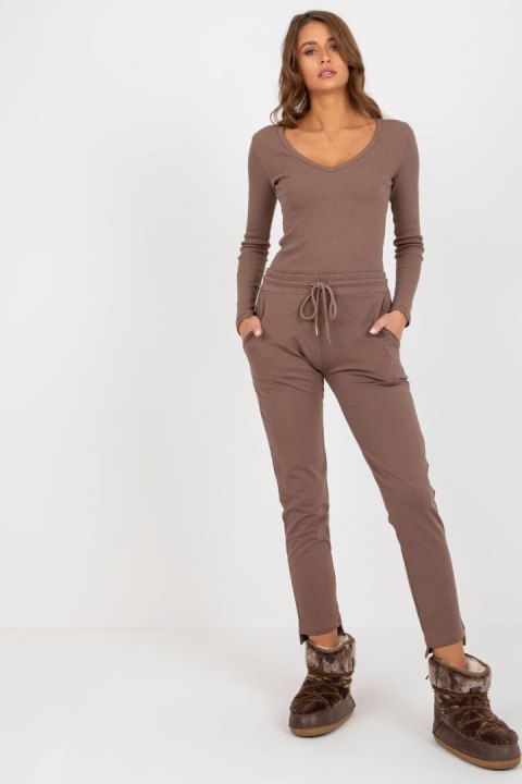 Spodnie Dresowe Model RV-DR-8380.25P Brown - Relevance Spodnie Dresowe Model RV-DR-8380.25P Brown - Relevance