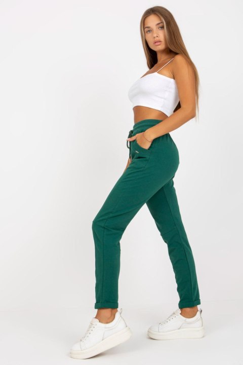 Spodnie Dresowe Model RV-DR-7517.22 Dark Green - Relevance Spodnie Dresowe Model RV-DR-7517.22 Dark Green - Relevance