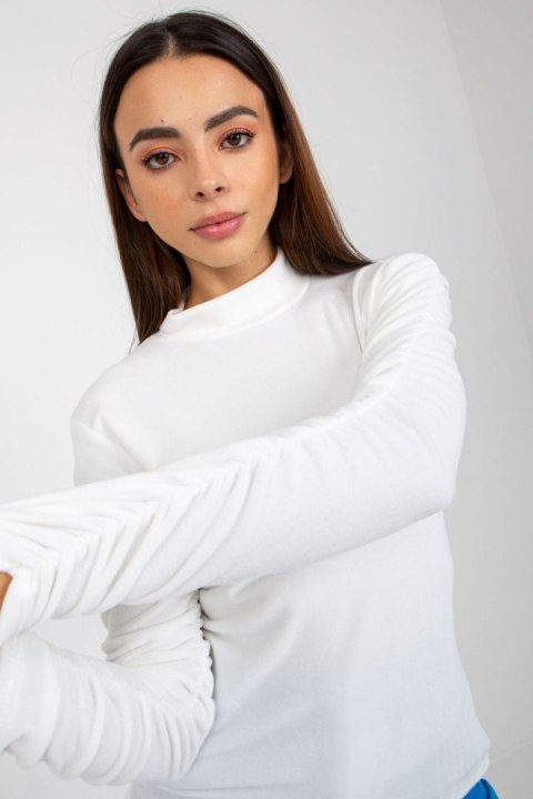 Bluzka Model RP-BZ-8181.81P Ecru - Rue Paris Bluzka Model RP-BZ-8181.81P Ecru - Rue Paris