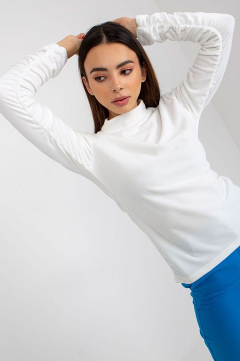 Bluzka Model RP-BZ-8181.81P Ecru - Rue Paris Bluzka Model RP-BZ-8181.81P Ecru - Rue Paris