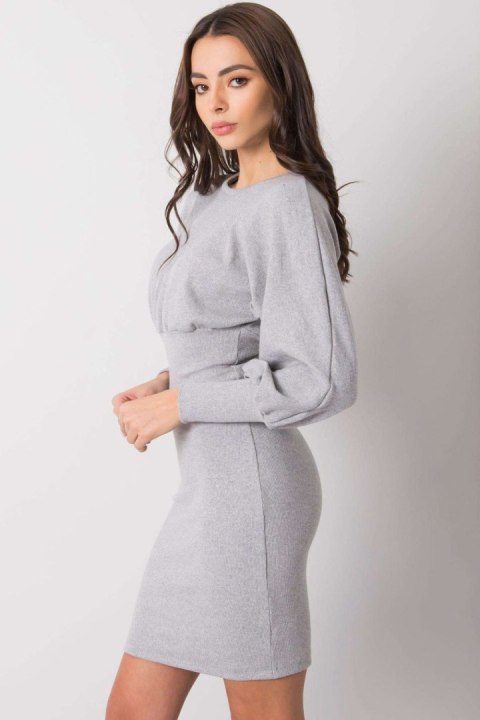 Sukienka Model RV-SK-6079.65 Grey - Rue Paris Sukienka Model RV-SK-6079.65 Grey - Rue Paris