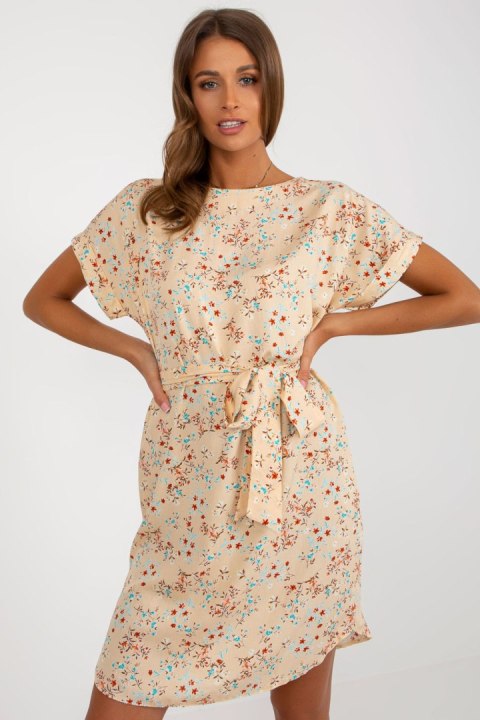 Sukienka Model WN-SK-661-1.18P Beige - Rue Paris Sukienka Model WN-SK-661-1.18P Beige - Rue Paris