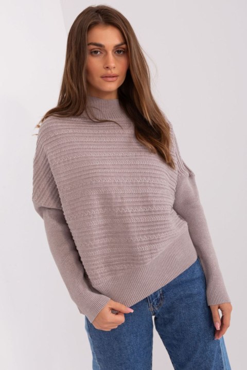 Sweter Damski Model AT-SW-2368.36X Dark Beige - AT Sweter Damski Model AT-SW-2368.36X Dark Beige - AT