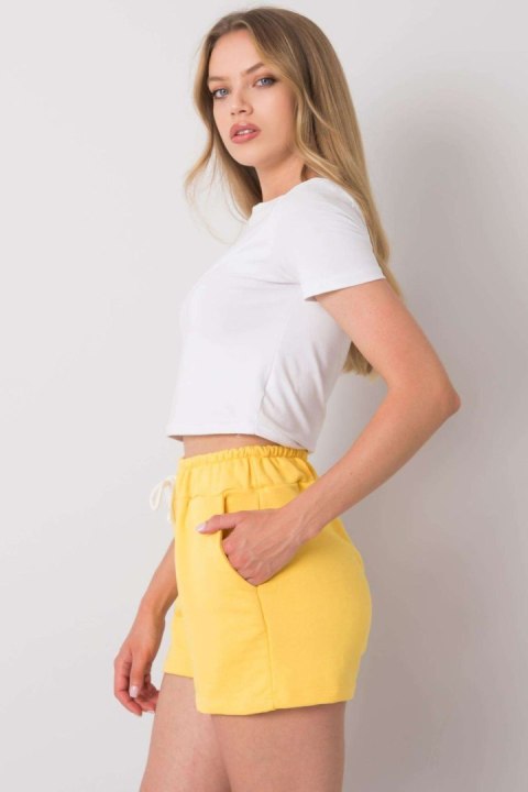 Szorty Damskie Model RV-SN-6700.20X Yellow - Rue Paris Szorty Damskie Model RV-SN-6700.20X Yellow - Rue Paris