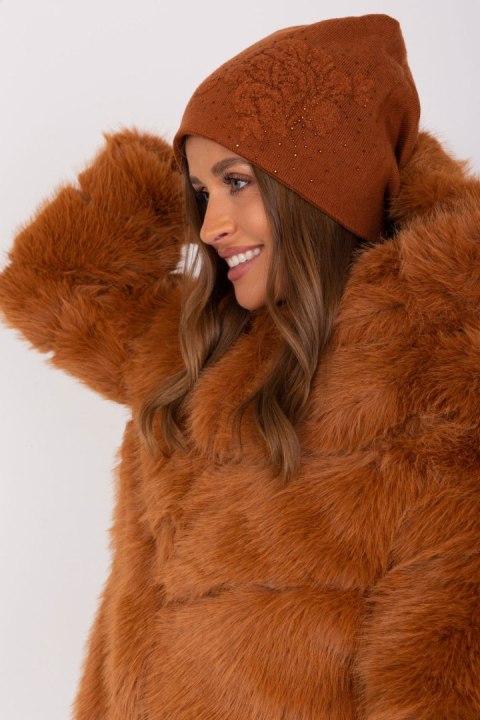 Czapka Model AT-CZ-23250.61P Light Brown - AT Czapka Model AT-CZ-23250.61P Light Brown - AT
