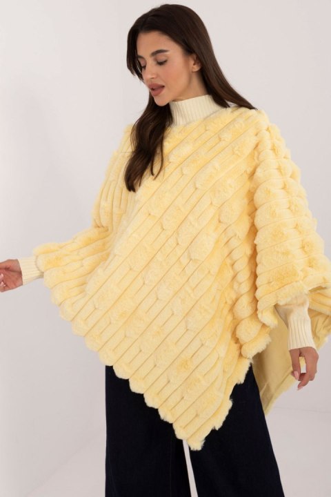 Sweter Ponczo Model AT-PN-2347.88 Light Yellow - AT Sweter Ponczo Model AT-PN-2347.88 Light Yellow - AT