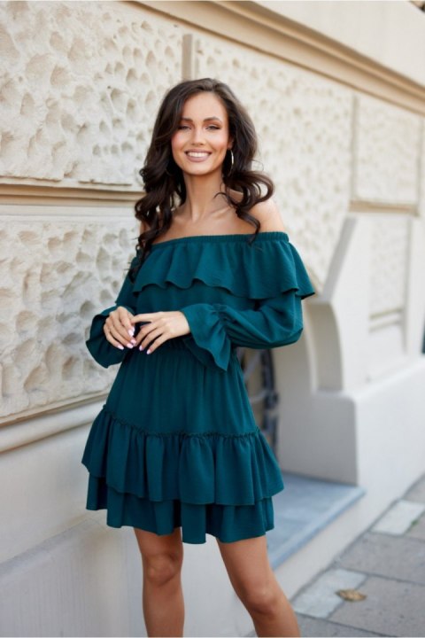 Sukienka Model Almeria BUT SUK0297 Bottle Green - Roco Fashion Sukienka Model Almeria BUT SUK0297 Bottle Green - Roco Fashion